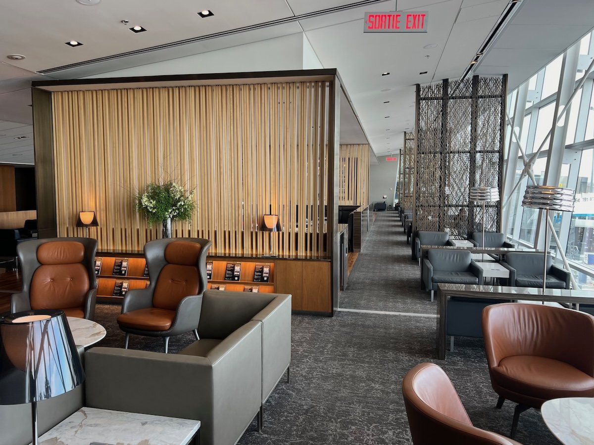 Air Canada Maple Leaf Lounge Pass (Domestic or US flight only)